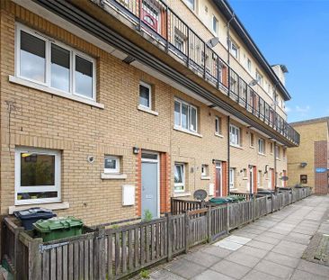 3 bedroom flat to rent - Photo 1