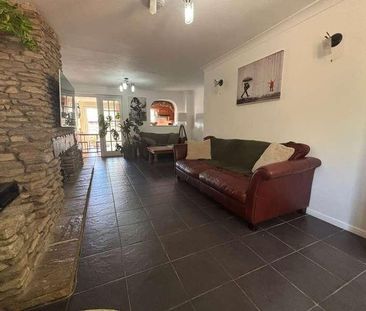 Bryony Way, Swindon, Wiltshire, SN2 - Photo 3