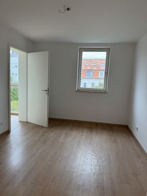 Moderne 4-Zimmerwohnung mit Wintergarten - Foto 1