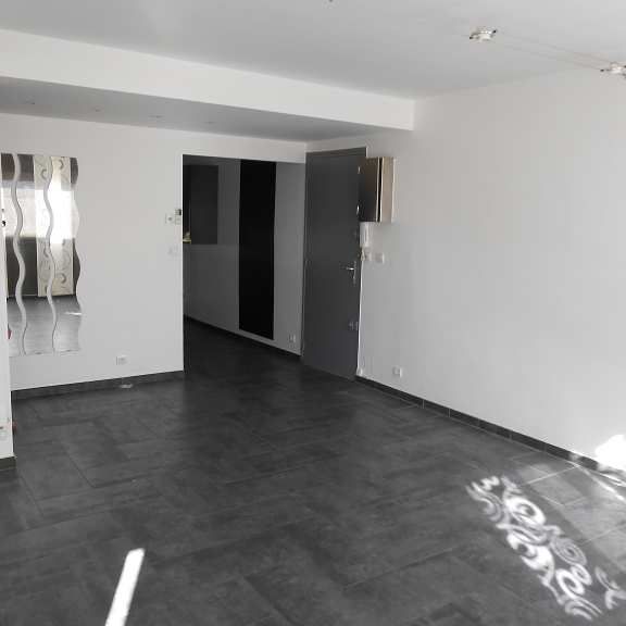 Location Appartement 3 pièces 61m² SETE 34200 - Photo 1