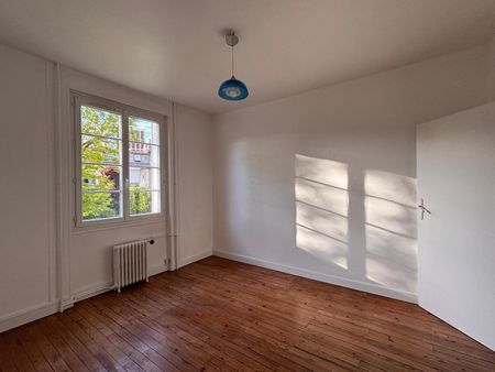 Location Appartement 3 pièces 63m² BORDEAUX 33000 - Photo 2