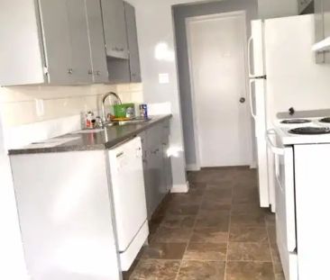 7606 156st — 2 Bedroom - Photo 5