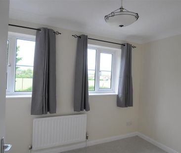 2 bedroom house to rent - Photo 1