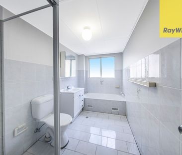 TWO BEDROOM APARTMENT IN PRIME LOCATION - Photo 6