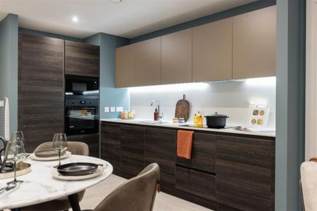 2 bedroom flat to rent - Photo 2