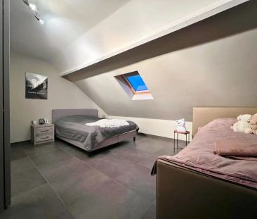 Ruim appartement met 2 slaapkamers en gezellig terras - Photo 5