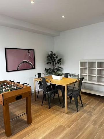 Calle Roma, Madrid, Community of Madrid 28028 - Foto 2