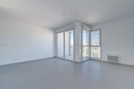 location Appartement F1 DE 32.51m² À NICE - Photo 2