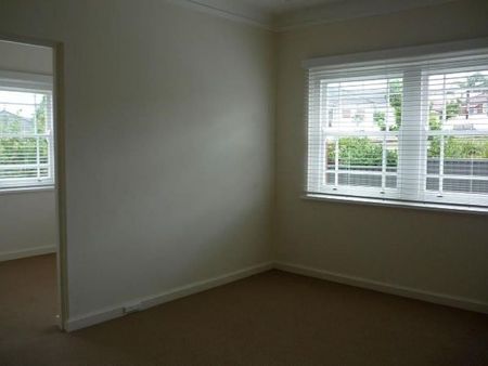 MODERN LIVING CLOSE TO THE BEACH ONE BEDROOM + STUDY - Photo 5