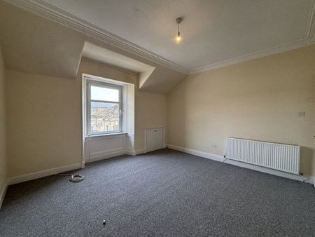 High Street, Alloa - Photo 3