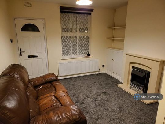 2 bedroom terraced house to rent - Photo 1