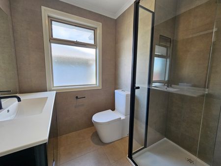 3/7 Holland Court, Oakleigh VIC 3166 - Townhouse For Rent | Domain - Photo 3