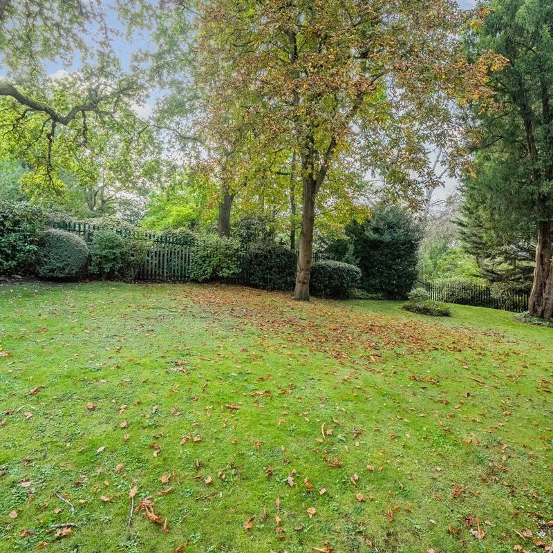 South Street, Epsom, Surrey, KT18 7PS - Photo 2