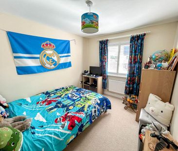 3 bedroom detached house to rent - Photo 3