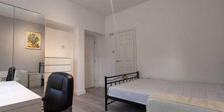 1 Bed Flat, Ilkeston Road, NG7 - Photo 2