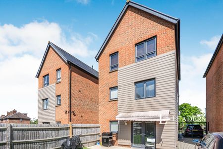Jelley Way, GU22 - Photo 3