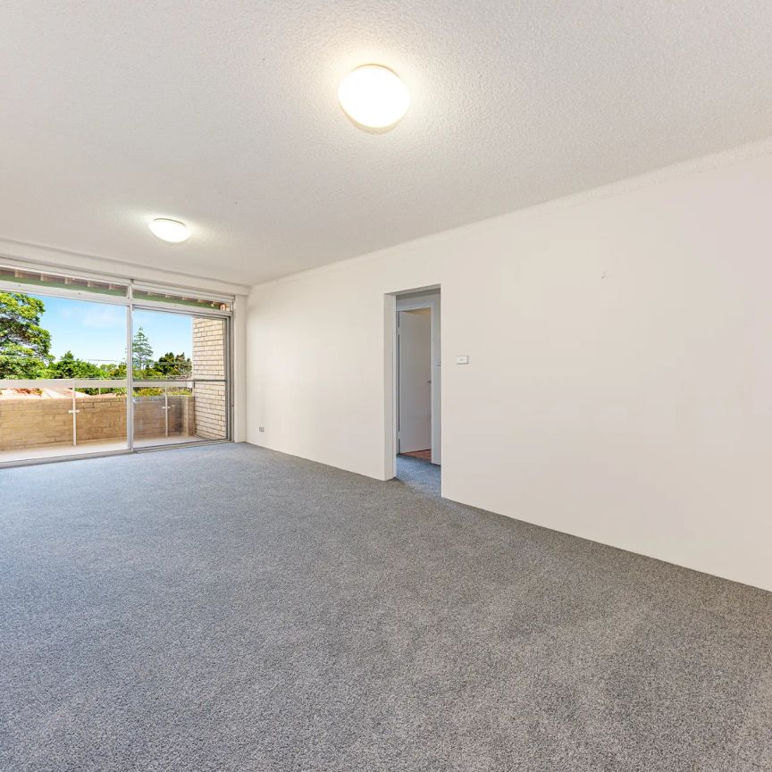 5/108 Burns Bay Road, Lane Cove. - Photo 1