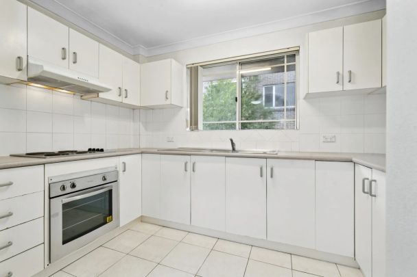 Well Maintained 2 Bed Apartment in Hornsby - Photo 1
