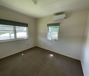 Three Bedroom Family Home - Photo 4