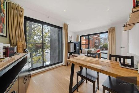 Wandsworth Road, London, SW8 - Photo 2