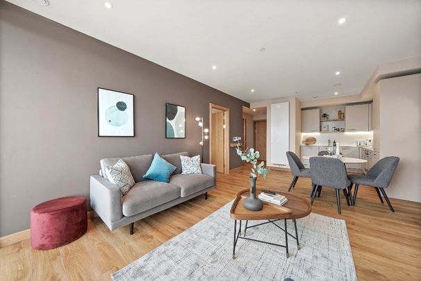 Skylark Point, E20 1JT, London - Photo 1