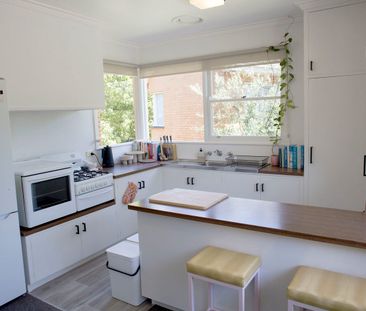 Private, Light-Filled Unit in Prime Highton Location - Photo 6