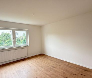 WOHNEN MIT GARTEN – 3-Zi.-EG-Wohnung mit EBK - Photo 1