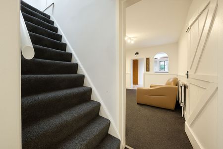 3 Bedroom House To Let - HP12 - Photo 5
