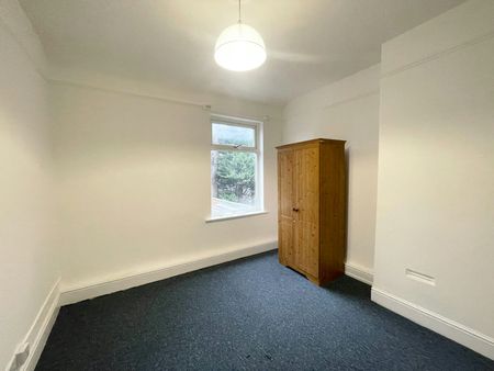 Terraced House to rent on - Photo 2