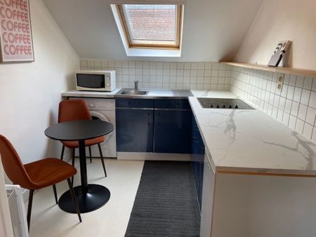 SPACIEUX APPARTEMENT MEUBLE A NEUF EN CENTRE VILLE PROCHE GARE - Photo 5