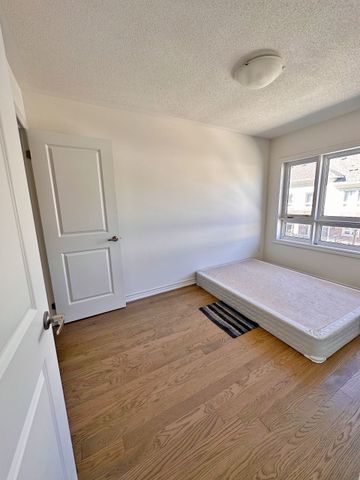 For Lease - 74 Chicago Lane, Markham, Ontario - Photo 2