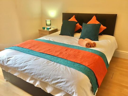 1 bedroom in a house share to rent - Photo 1