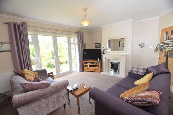 2 bedroom detached bungalow to rent - Photo 1