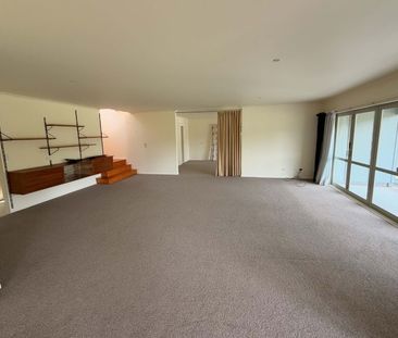 Barn-Style Home on Kiwifruit Orchard - Katikati - Photo 3