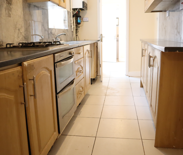 3 bedroom terraced house to rent - Photo 5