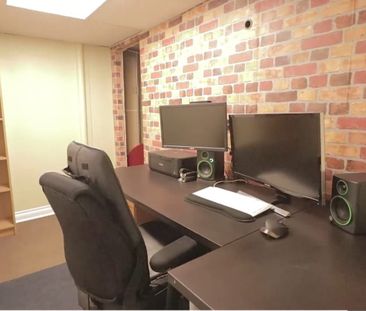 For Lease - 13 Foster Crescent, Brampton, Ontario - Photo 2