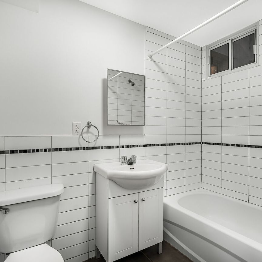 4615-4625 Bourret Avenue, Montréal, QC - Photo 1