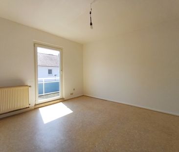 Kleine Wohnung mit Balkon - Foto 1