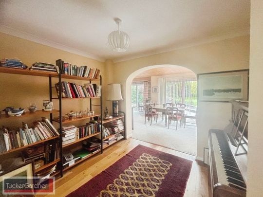 High Street, Hauxton, Cambridge, CB22... - Photo 1