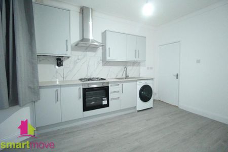 1 bedroom flat to rent - Photo 4
