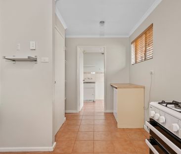 Neat and tidy brick home in ideal location - Photo 4