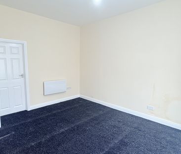 28 Regent Road, Blackpool - Photo 2