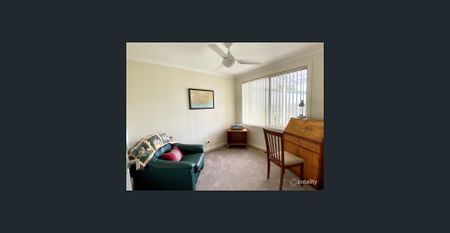 FULLY FURNISHED AND SERVICED GEM ON GORDON STREET! - Photo 4