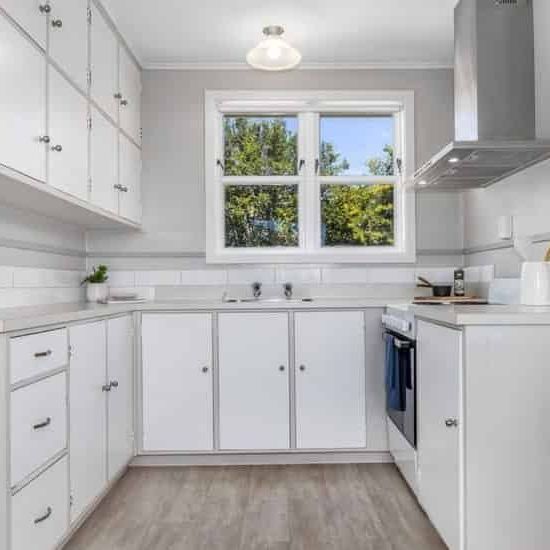 Sunny 3-bedroom + double garage - Photo 1