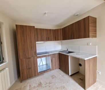 Location Appartement 5 pièces 107m² CAILLOUX SUR FONTAINES 69270 - Photo 6