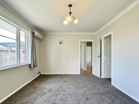 Newly Renovated 2 Bedroom Unit in Trentham - Photo 3