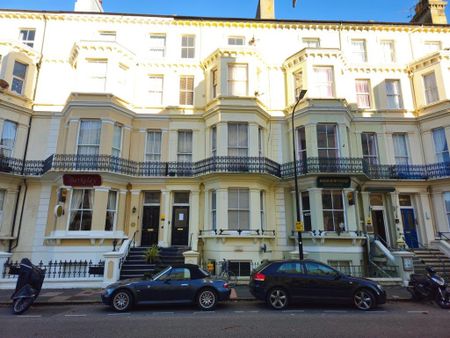 Lascelles Terrace, Eastbourne - Two-Bedroom Flat - Photo 5