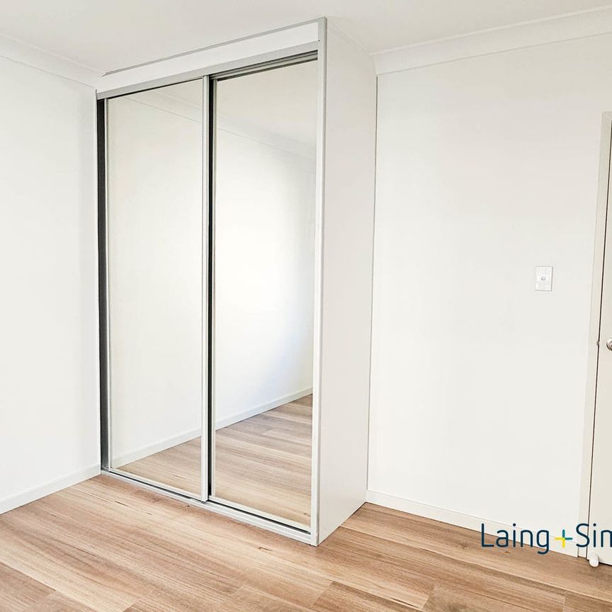 MODERN 2 BEDROOM UNIT IN CENTRAL LOCATION - Photo 1