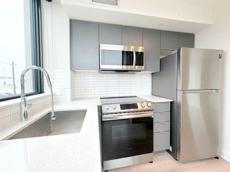 For Lease - 3385 Dundas Street Unit# 308, Toronto, Ontario - Photo 5