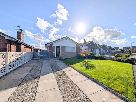2 bedroom detached bungalow to rent - Photo 4